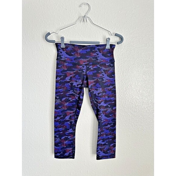 Lululemon Leggings Womens Size 4 High Times Crop Hounds Camo Emperor Blue Black - Picture 1 of 6